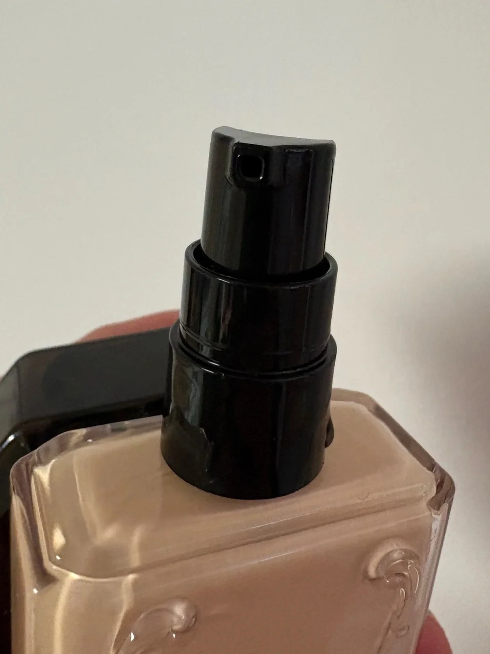 KVD Good Apple Full-Coverage Serum Foundation - LIGHT 010 Brand New Never Used.